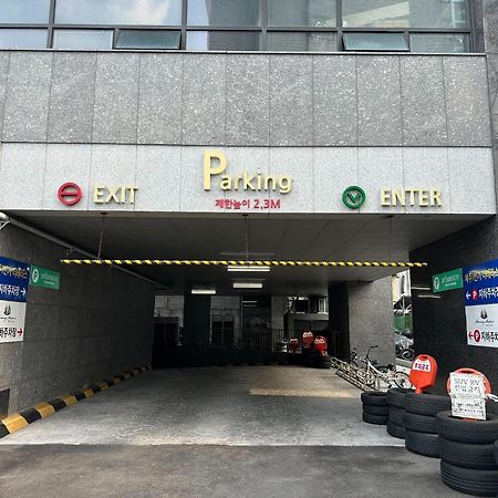Urbanstay Jeju Airport Экстерьер фото