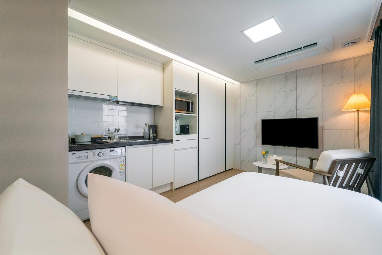 Urbanstay Jeju Airport Экстерьер фото