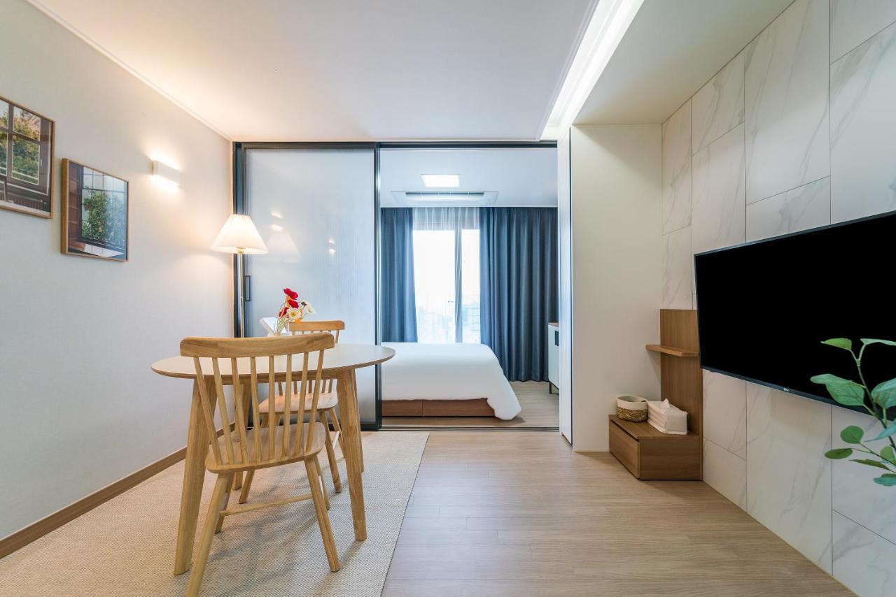Urbanstay Jeju Airport Экстерьер фото
