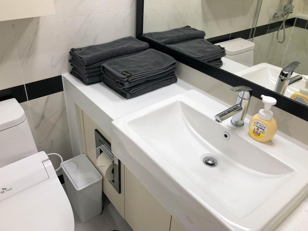 Urbanstay Jeju Airport Экстерьер фото
